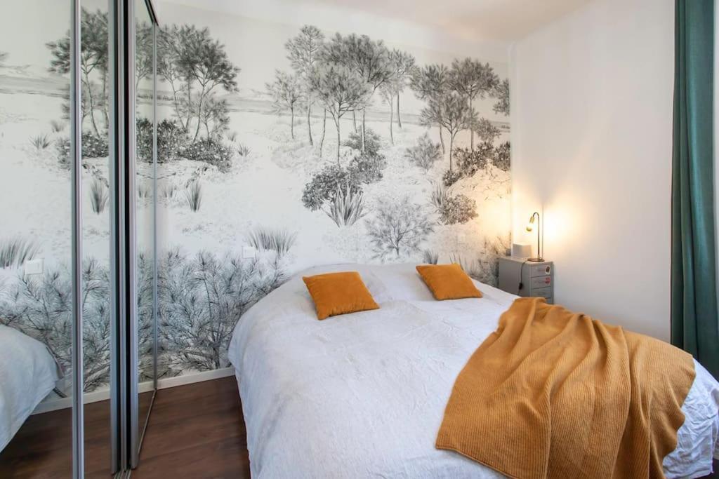 L58 Port 2 Bdrs 5mins Old Town & Tram Apartment